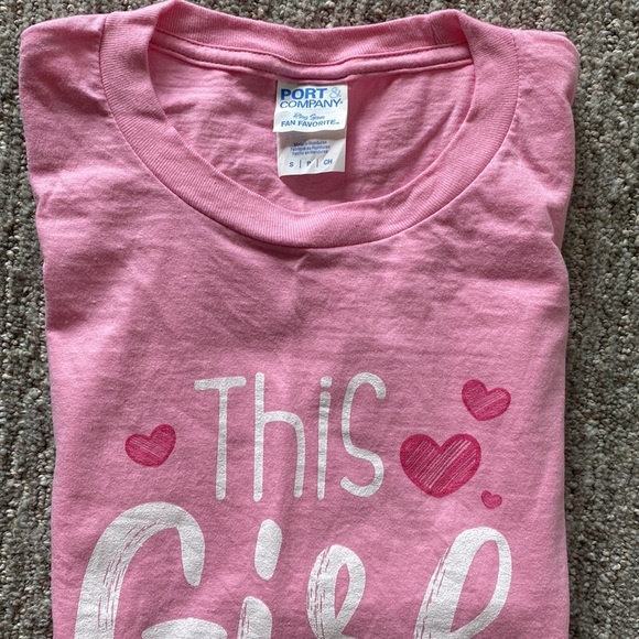 Women’s This Girl Loves Jesus T-shirt. - Picture 2 of 2